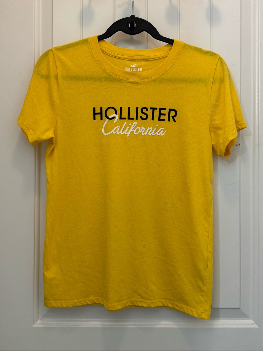 Women’s Hollister Bright Yellow Graphic Tee with California Script